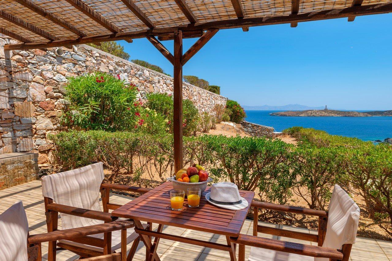 Sunrise Beach Suites Azolimnos Bagian luar foto