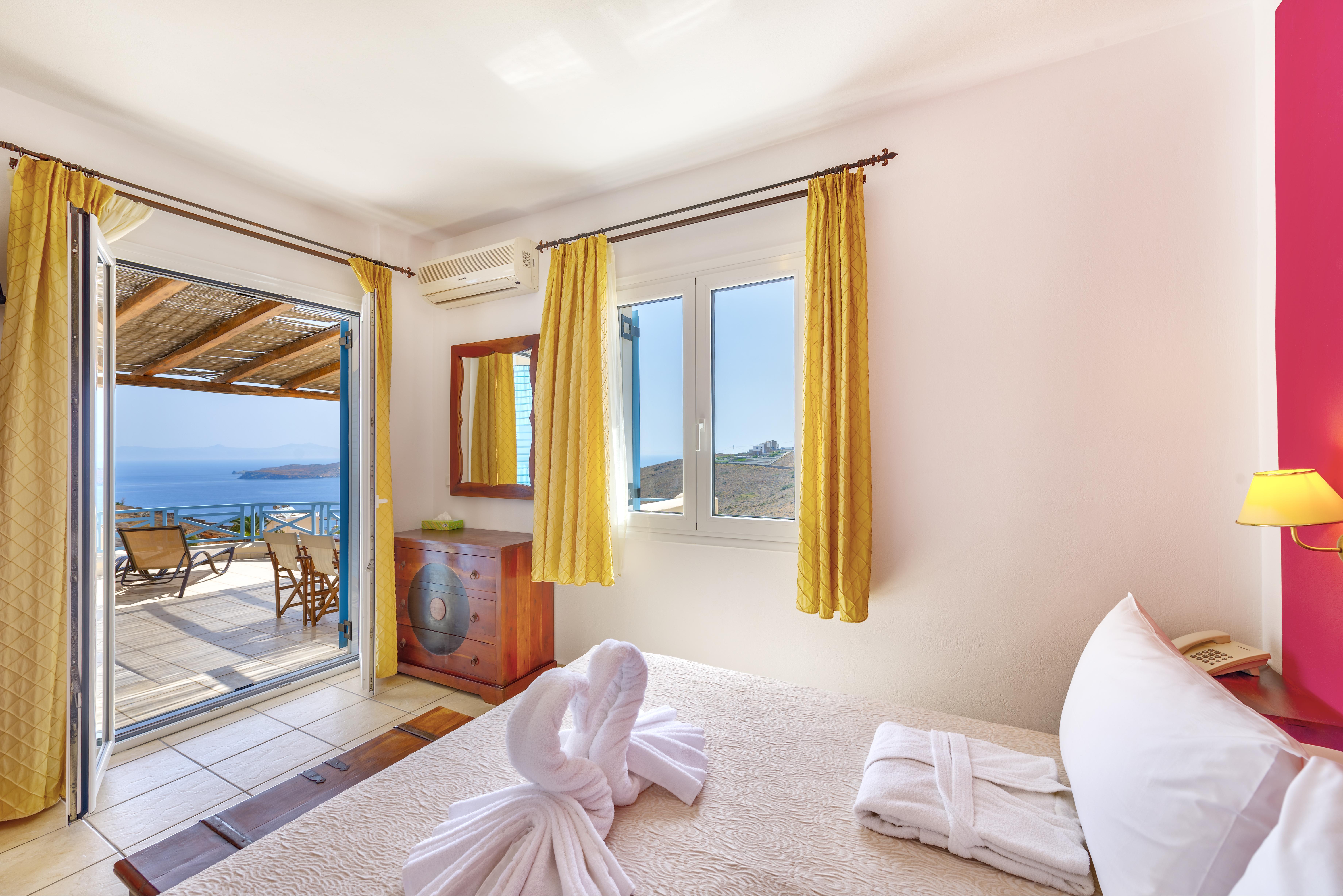 Sunrise Beach Suites Azolimnos Bagian luar foto