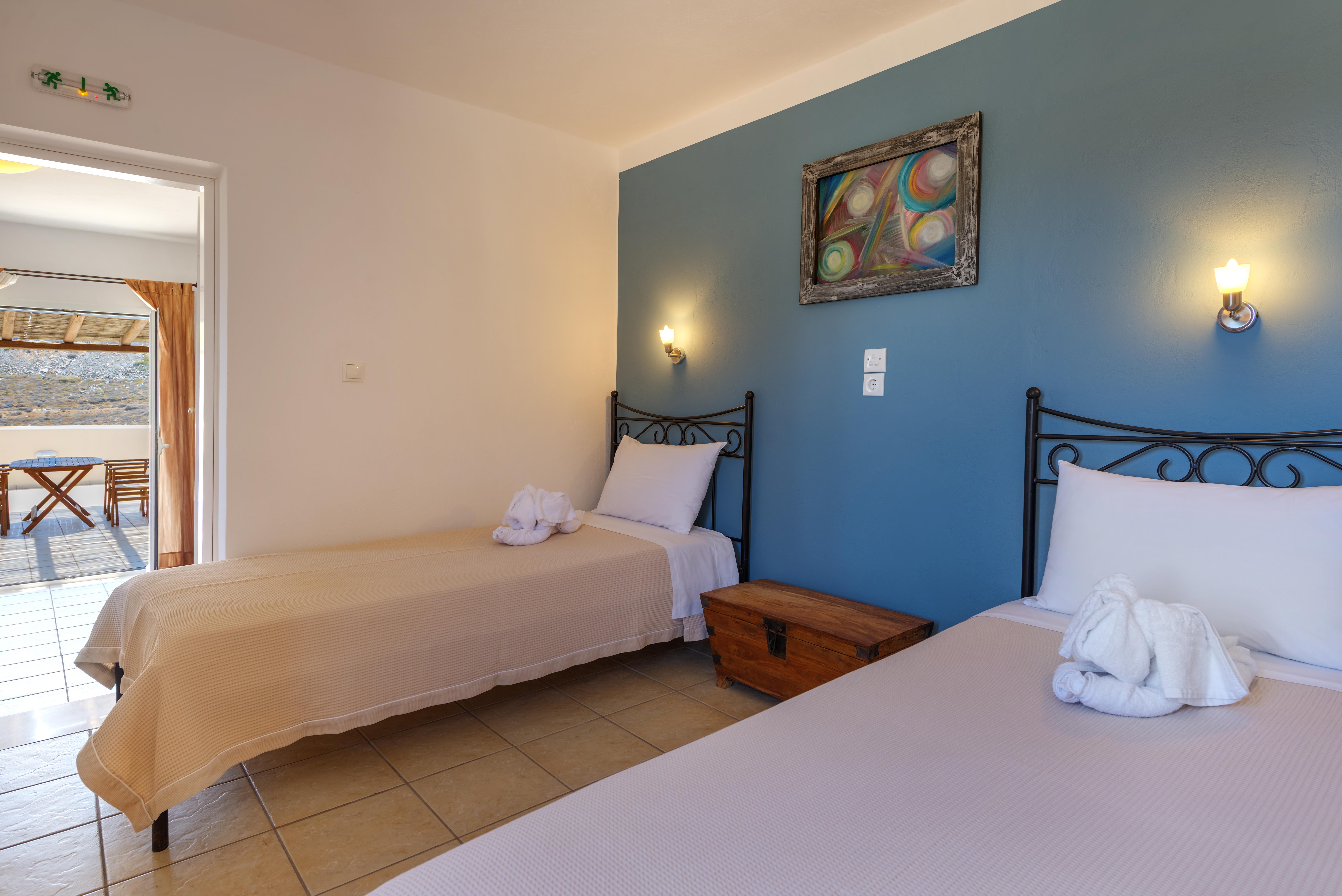 Sunrise Beach Suites Azolimnos Bagian luar foto