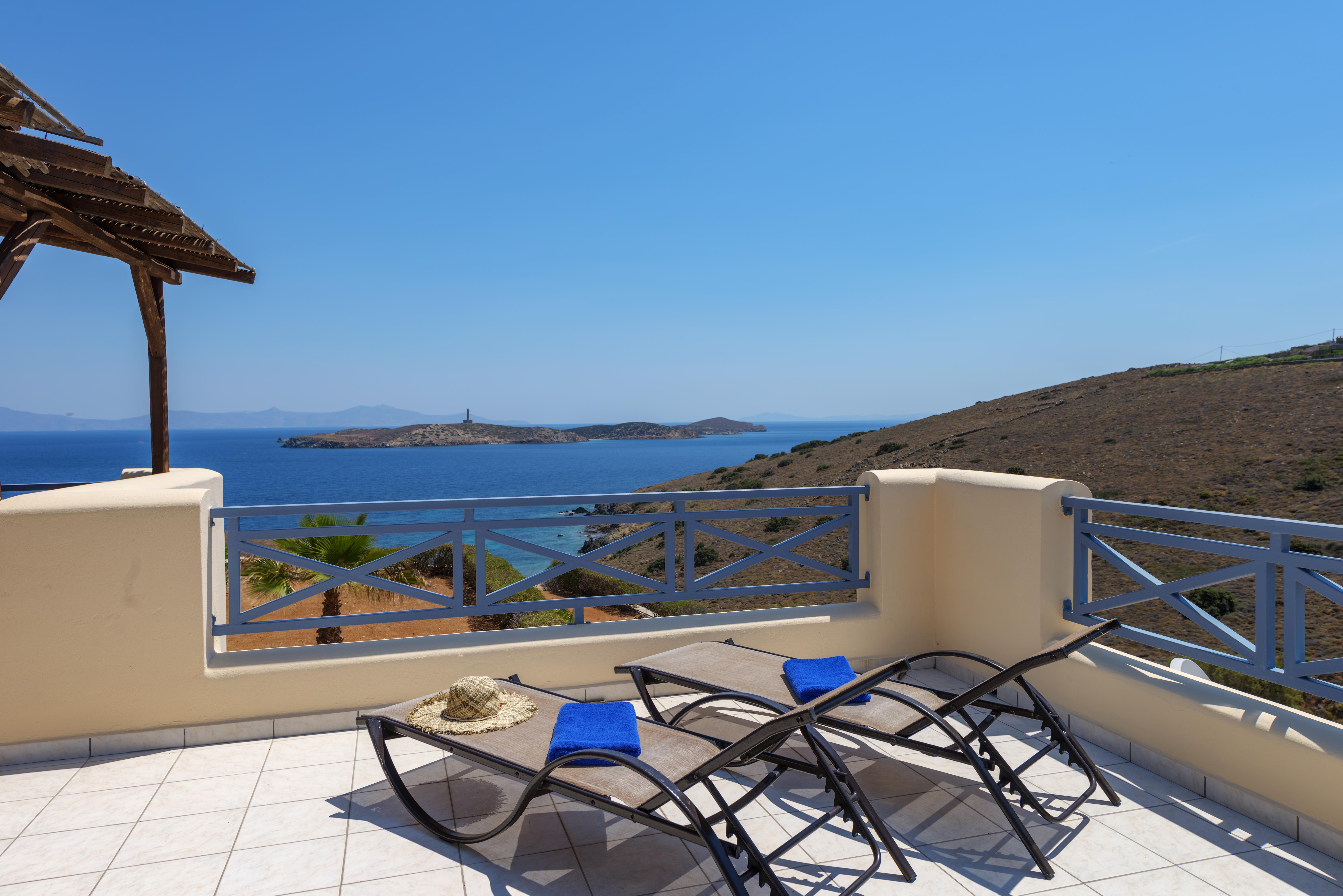 Sunrise Beach Suites Azolimnos Bagian luar foto